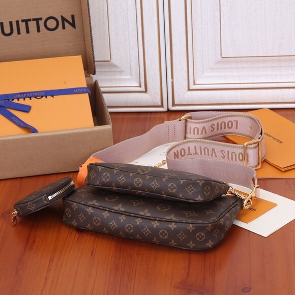 ❤️Louis Vuitton Monogram Pochette Accessories ❤️ - Picture 8 of 9